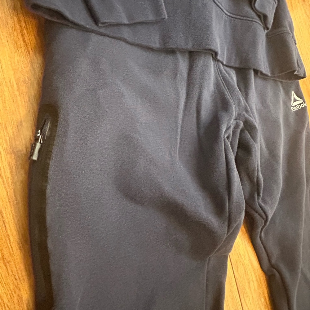 Reebok Men’s Navy Blue Hoodie and Jogger Set - Picture 2 of 5